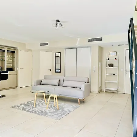 Апартаменты Le Carre Croisette - Duplex Terrasse Centre Канны