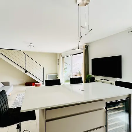 Апартаменты Le Carre Croisette - Duplex Terrasse Centre *