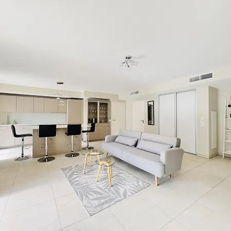 Апартаменты Le Carre Croisette - Duplex Terrasse Centre